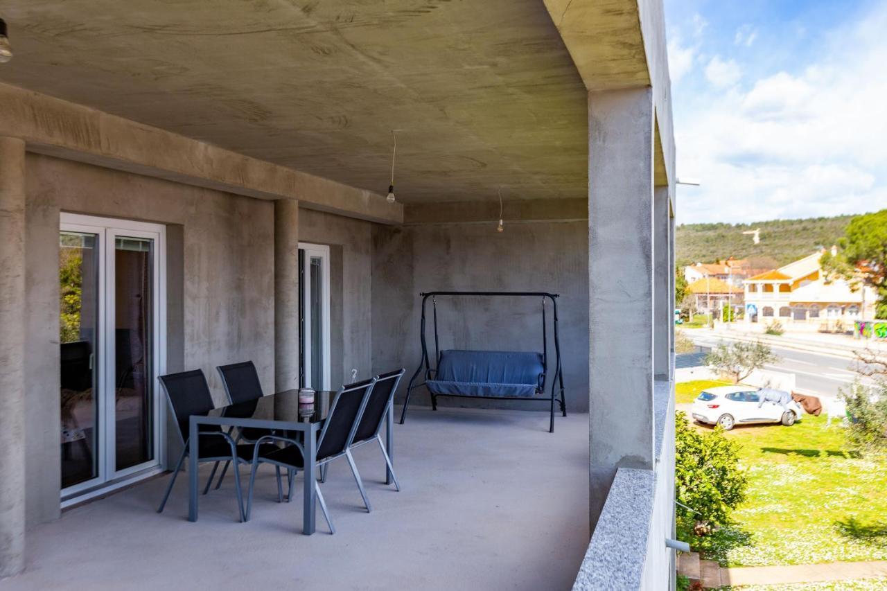Rs Two Bedroom Apartment Sukošan Dış mekan fotoğraf