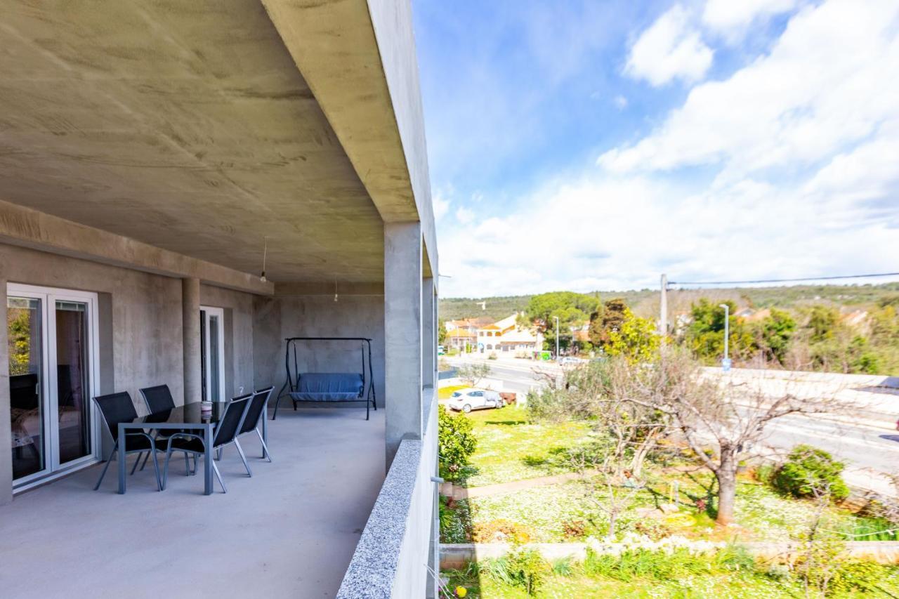 Rs Two Bedroom Apartment Sukošan Dış mekan fotoğraf